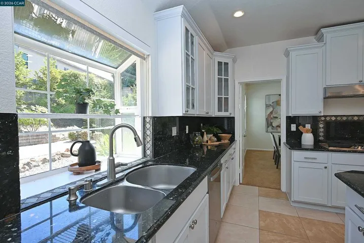 496 Panorama Dr, Benicia, California 94510