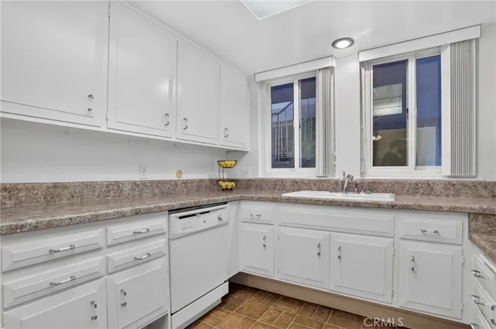 8 Via Castilla C, Laguna Woods, California 92637