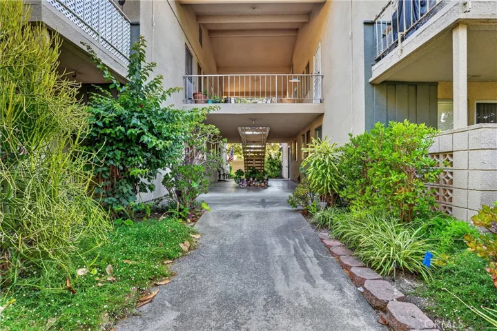 8 Via Castilla C, Laguna Woods, California 92637