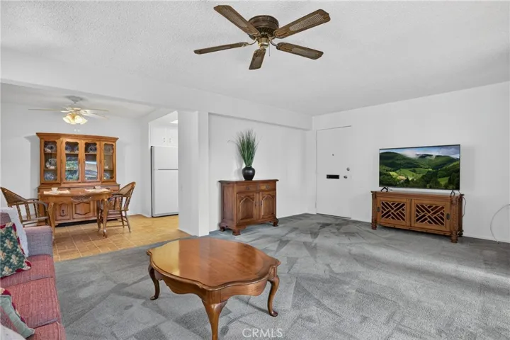 8 Via Castilla C, Laguna Woods, California 92637