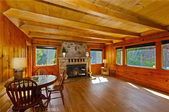 863 Oak, Lake Arrowhead, California 92385