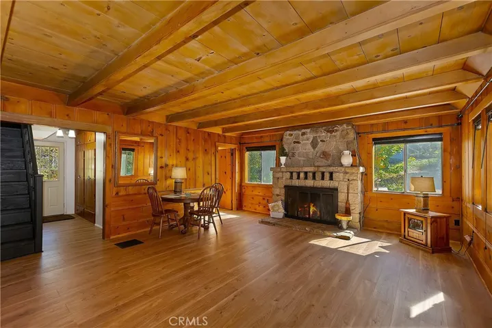 863 Oak, Lake Arrowhead, California 92385