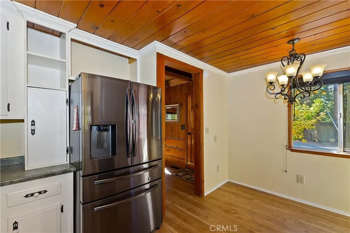 863 Oak, Lake Arrowhead, California 92385