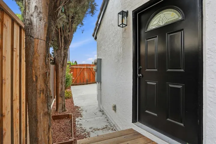 6887 Rockton Avenue, San Jose, California 95119