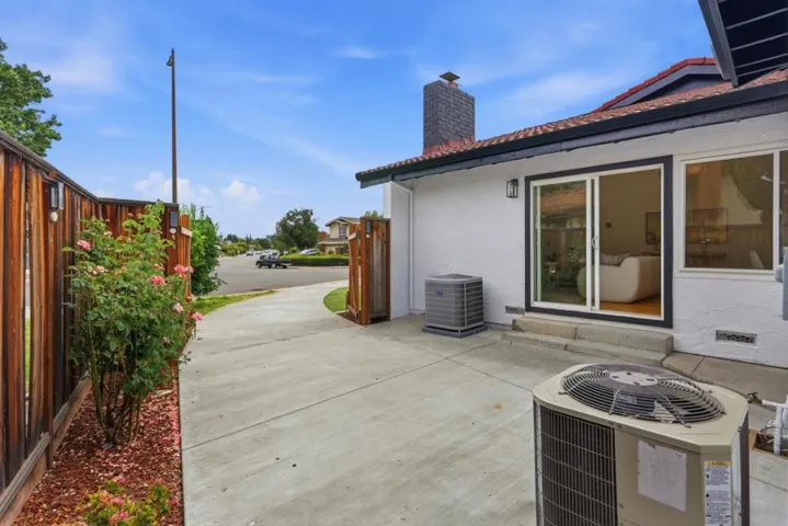 6887 Rockton Avenue, San Jose, California 95119