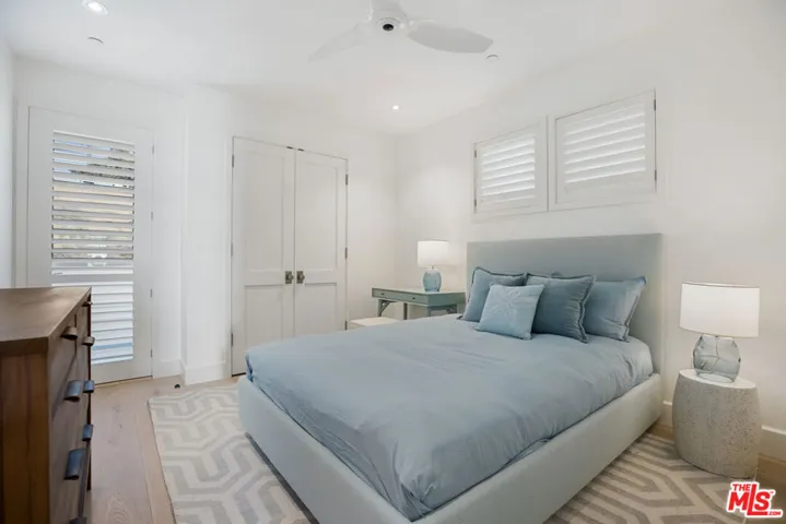 1347 Palisades Beach Road, Santa Monica, California 90401