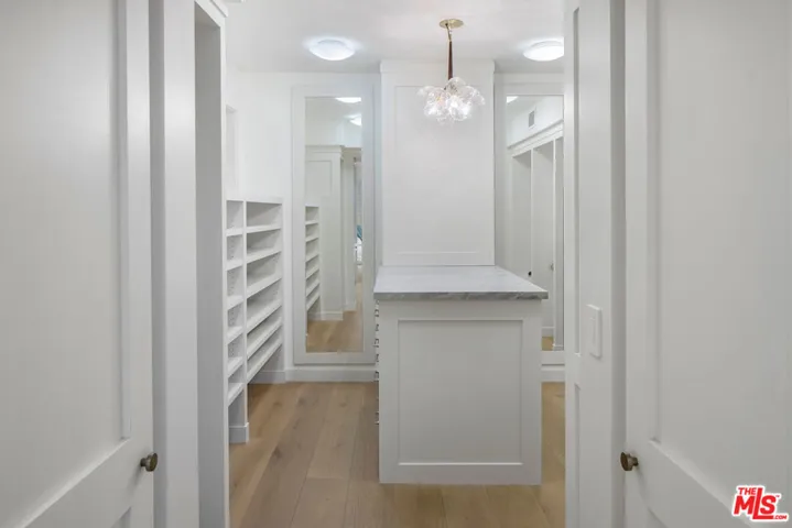 1347 Palisades Beach Road, Santa Monica, California 90401