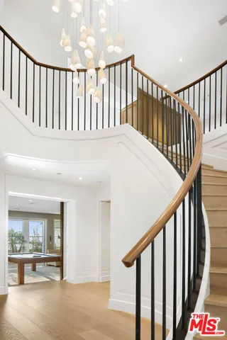 1347 Palisades Beach Road, Santa Monica, California 90401