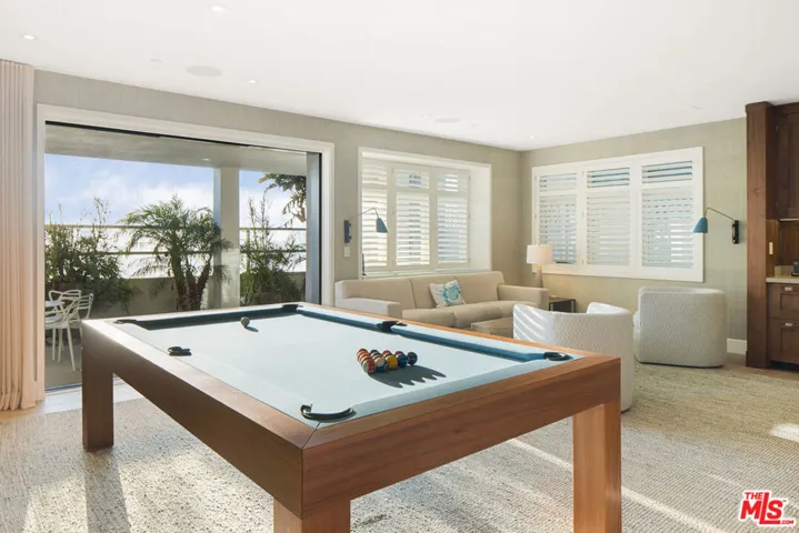 1347 Palisades Beach Road, Santa Monica, California 90401