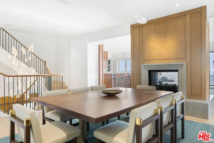 1347 Palisades Beach Road, Santa Monica, California 90401