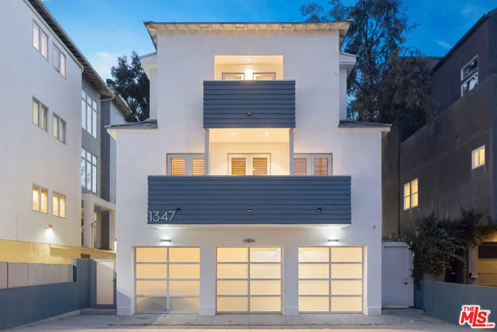 1347 Palisades Beach Road, Santa Monica, California 90401