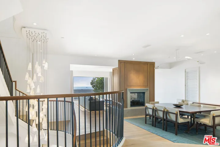 1347 Palisades Beach Road, Santa Monica, California 90401