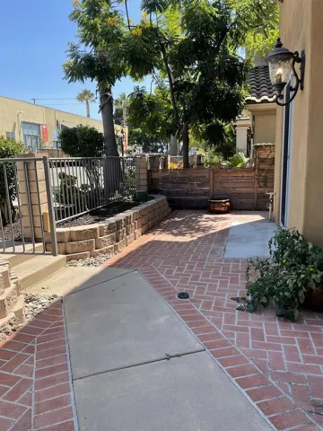 415 N Cedros, Solana Beach, California 92075