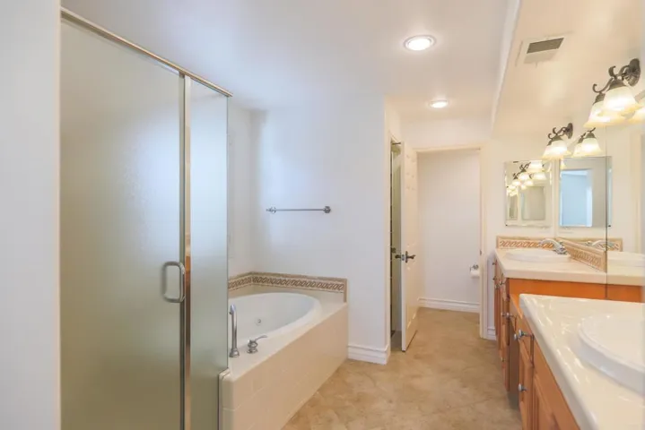 415 N Cedros, Solana Beach, California 92075