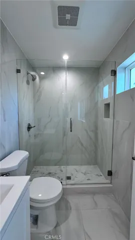 2135 N Brighton St. 101, Burbank, California 91504