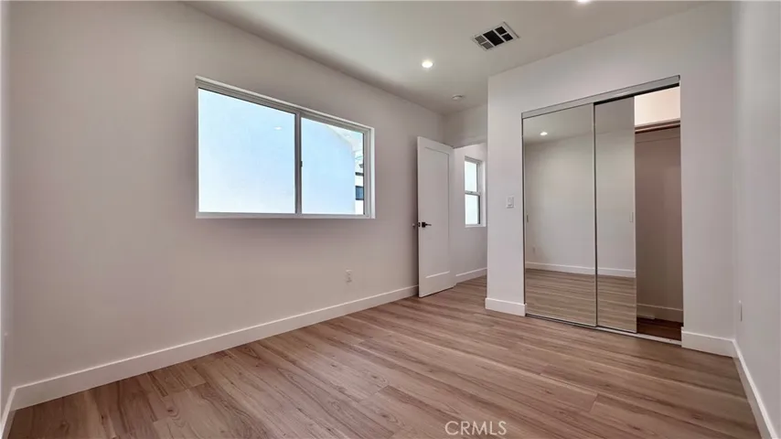 2135 N Brighton St. 102, Burbank, California 91504