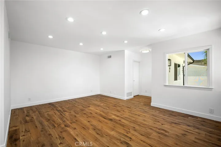 10404 Leolang, Los Angeles, California 91040