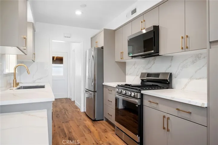 10404 Leolang, Los Angeles, California 91040