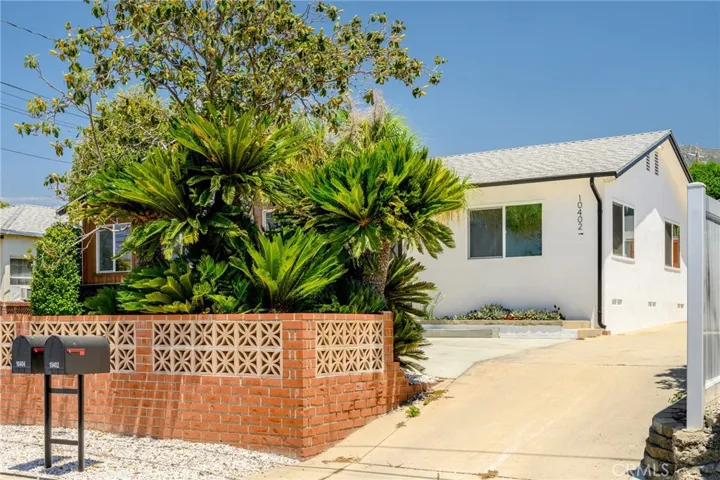 10404 Leolang, Los Angeles, California 91040