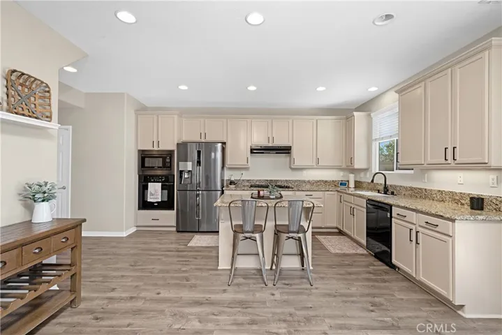 28060 Linda Lane, Saugus, California 91350