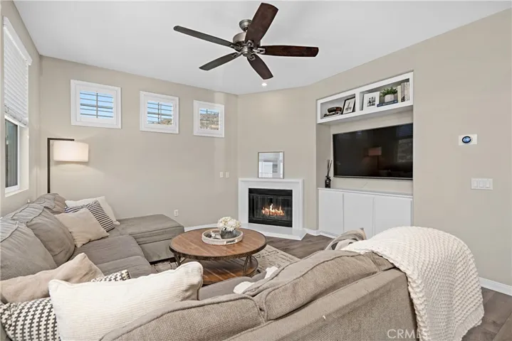 28060 Linda Lane, Saugus, California 91350