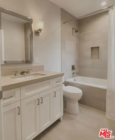 1704 Washington Avenue, Santa Monica, California 90403