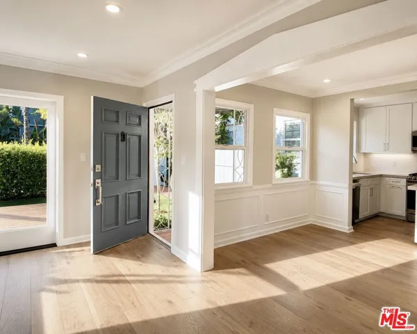 1704 Washington Avenue, Santa Monica, California 90403