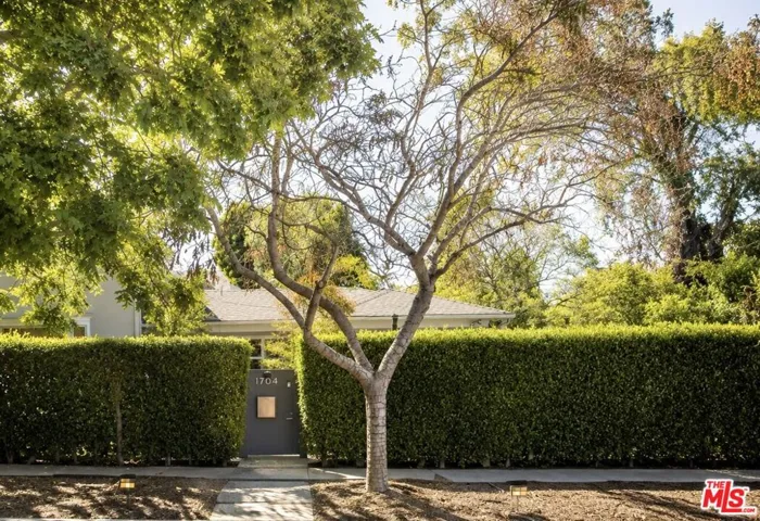 1704 Washington Avenue, Santa Monica, California 90403
