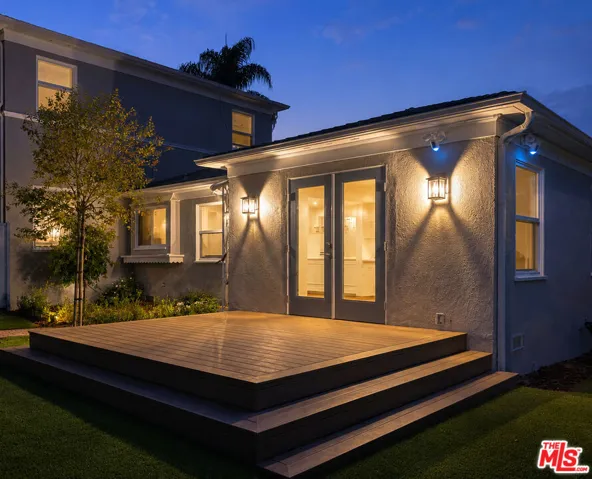 1704 Washington Avenue, Santa Monica, California 90403