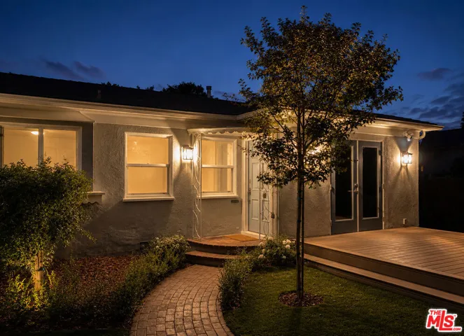 1704 Washington Avenue, Santa Monica, California 90403