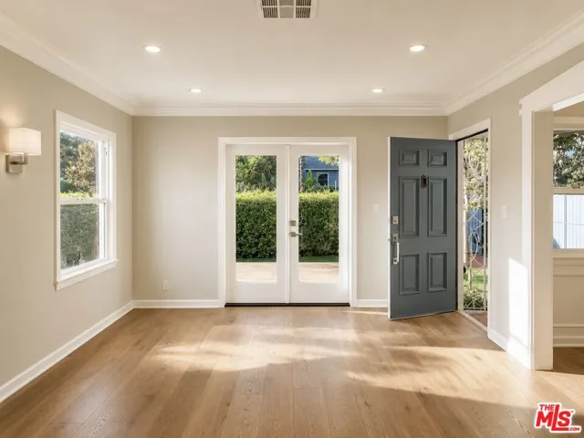 1704 Washington Avenue, Santa Monica, California 90403