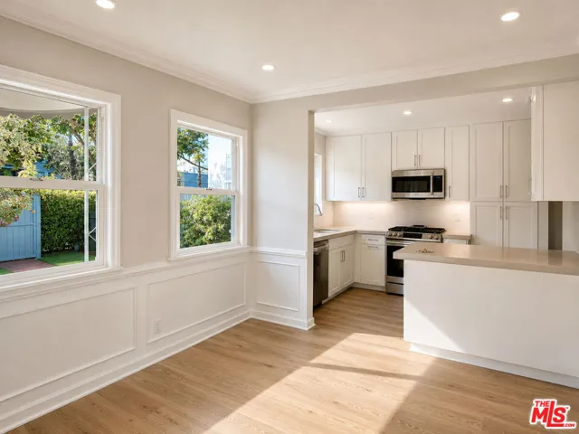 1704 Washington Avenue, Santa Monica, California 90403