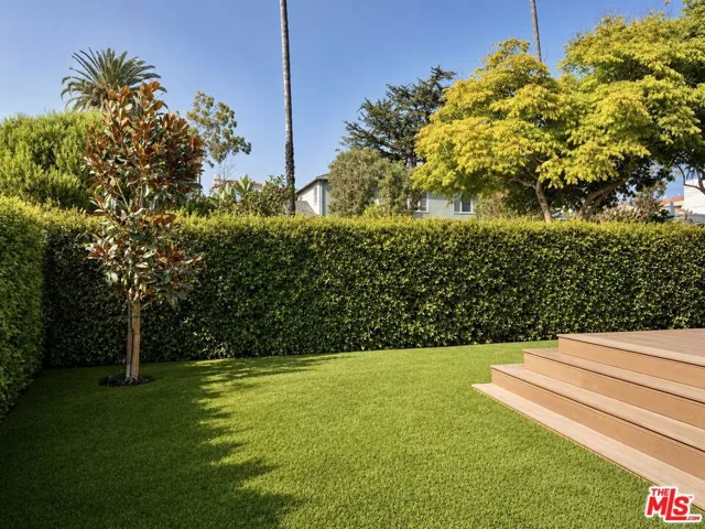 1704 Washington Avenue, Santa Monica, California 90403