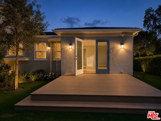 1704 Washington Avenue, Santa Monica, California 90403