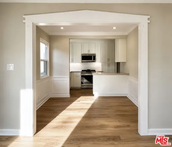 1704 Washington Avenue, Santa Monica, California 90403
