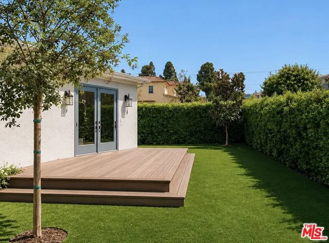 1704 Washington Avenue, Santa Monica, California 90403