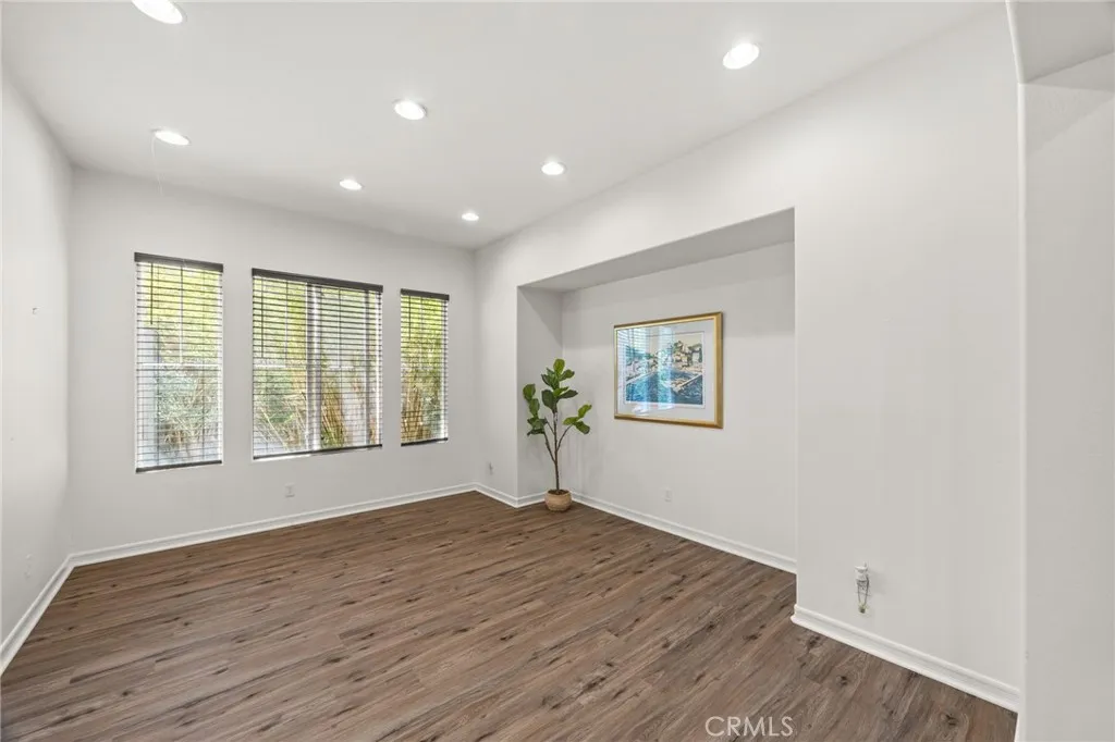 8394 Renwick, Corona, California 92883 — photo 5