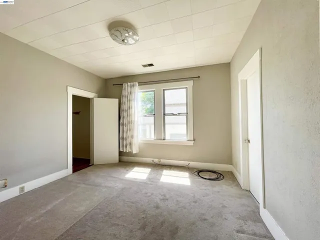 2517 Webb Ave, Alameda, California 94501