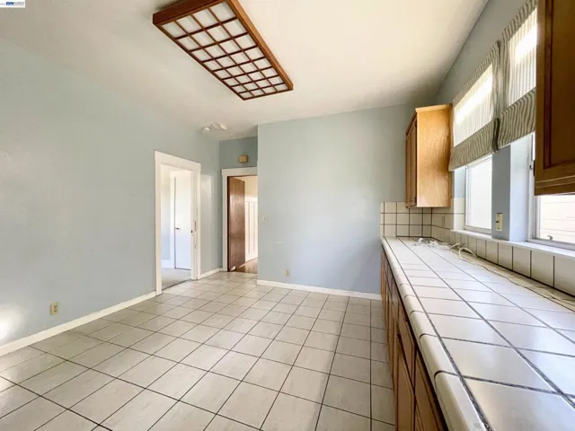 2517 Webb Ave, Alameda, California 94501