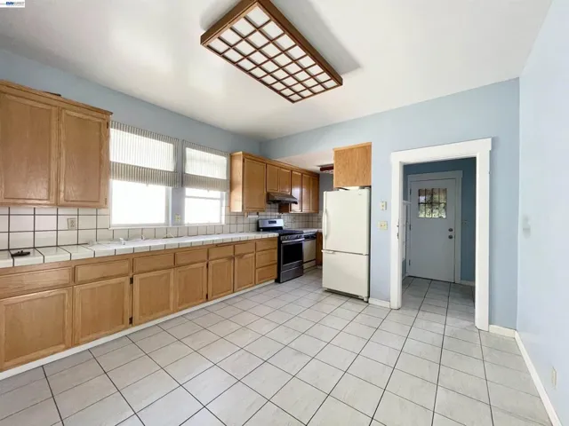 2517 Webb Ave, Alameda, California 94501