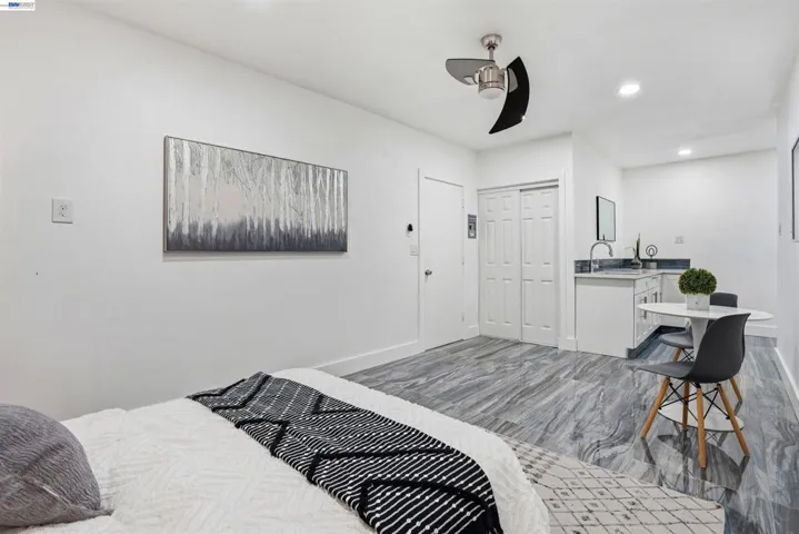3910 Oak Hill Rd, Oakland, California 94605