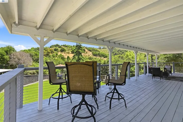 3910 Oak Hill Rd, Oakland, California 94605
