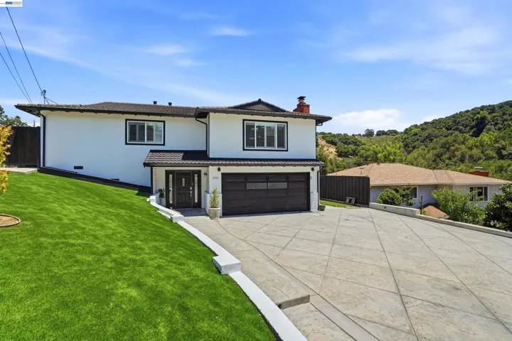 3910 Oak Hill Rd, Oakland, California 94605