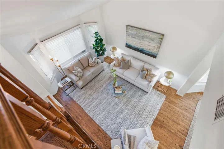 5943 Julian, Tarzana, California 91356