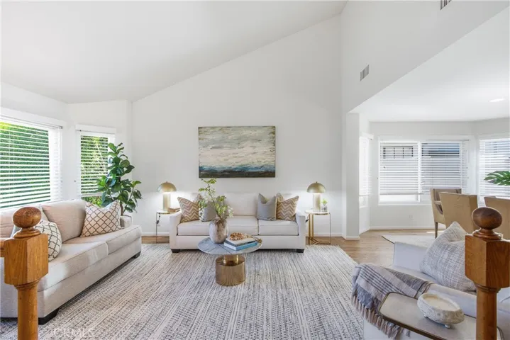 5943 Julian, Tarzana, California 91356