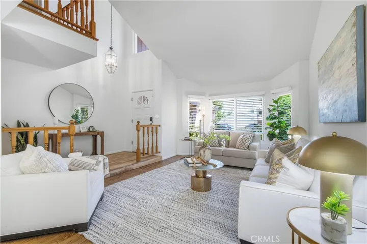 5943 Julian, Tarzana, California 91356