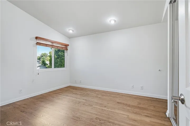 5943 Julian, Tarzana, California 91356