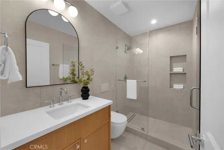6053 Atoll Avenue, Valley Village, California 91401
