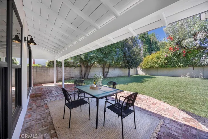 6053 Atoll Avenue, Valley Village, California 91401
