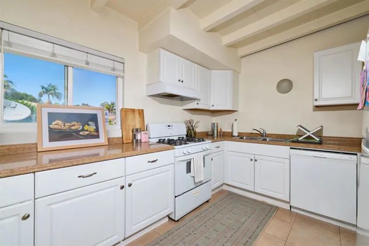 2127 2131 1/2 Felspar, San Diego, California 92109